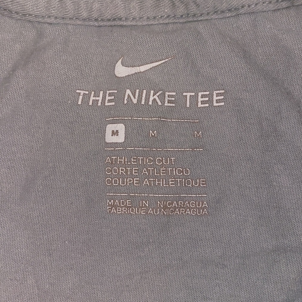 Nike Short Sleeve T-shirt - Picture 2 of 3
